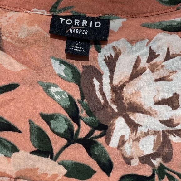 Torrid Harper Women's Multicolor Floral V-Neck Button Front Shirt Size 2 - Picture 4 of 9